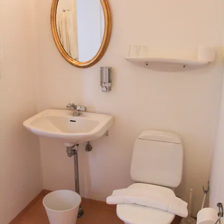 Hotel Krebshuset / Kelz0rdk 3*