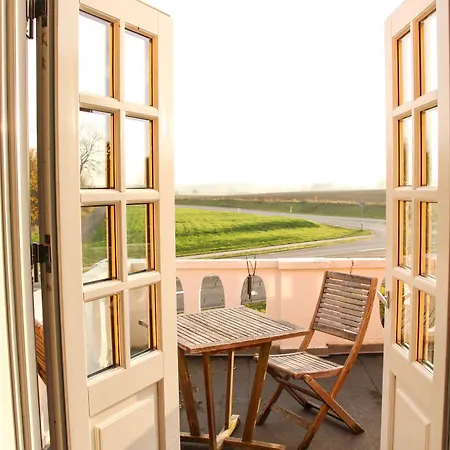 Hotel Krebshuset / Kelz0rdk Sorø