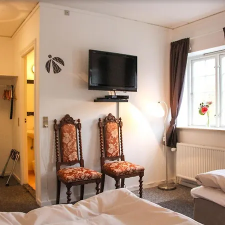 Hotel Krebshuset / Kelz0rdk 3*